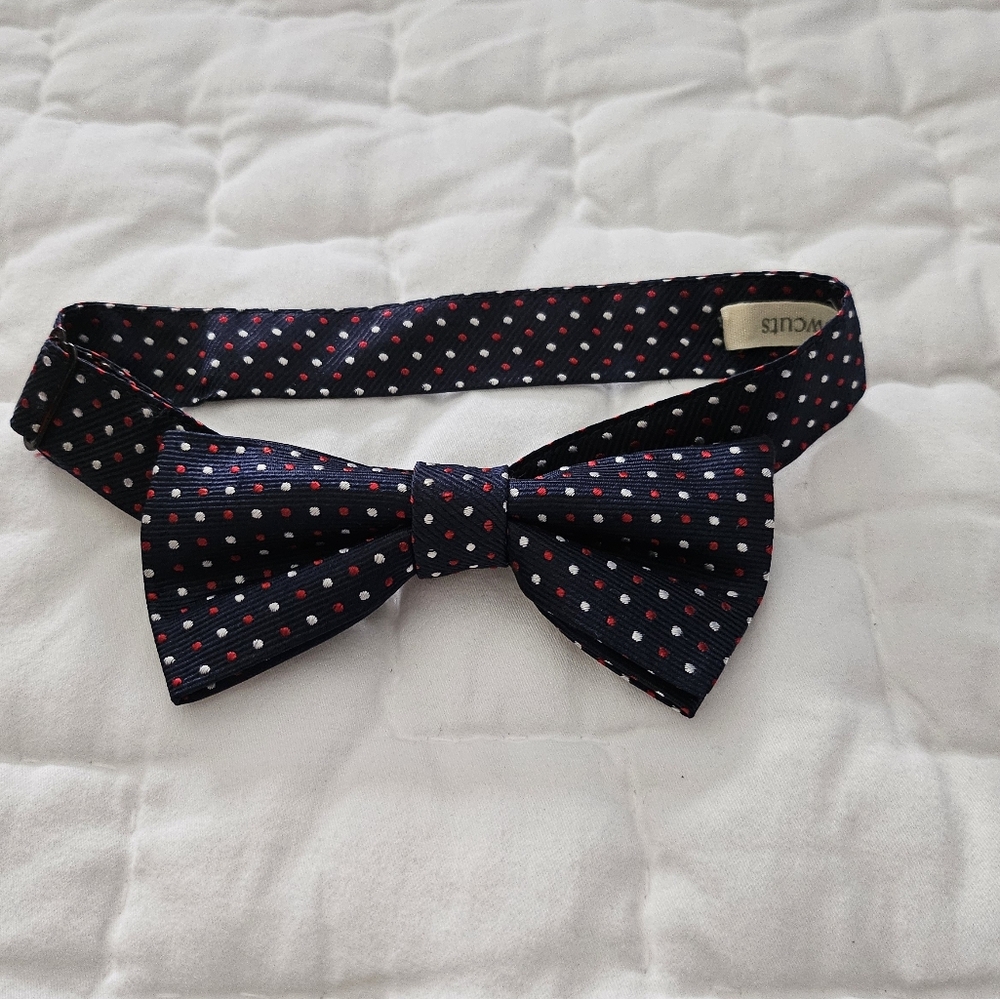 Crewcuts/JCrew Bow Tie, Navy blue with Red and White dots